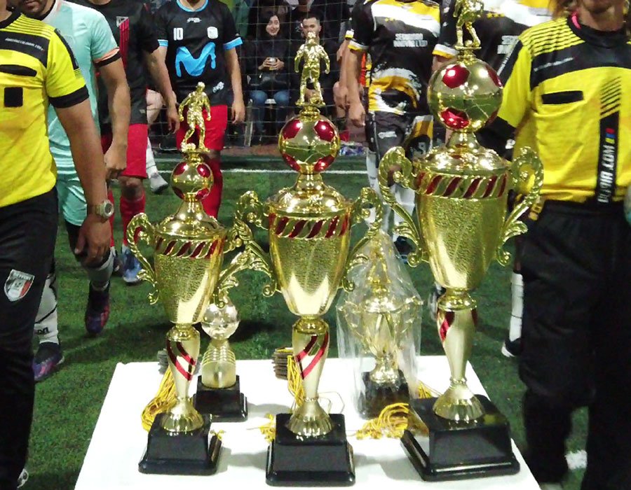 Premiación en torneo de fútbol 8 en Bogotá
