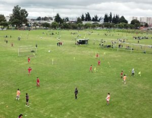 Campo de torneo de fútbol 8 en Bogotá